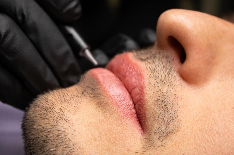 Ưu tiên spa môi mày cho nam có tuổi đời lâu