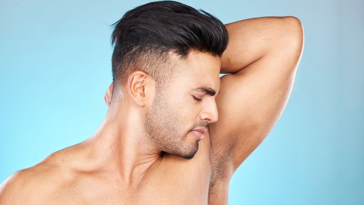 Không nhất thiết phải phẫu thuật mới có thể chữa trị hôi nách ở nam giới