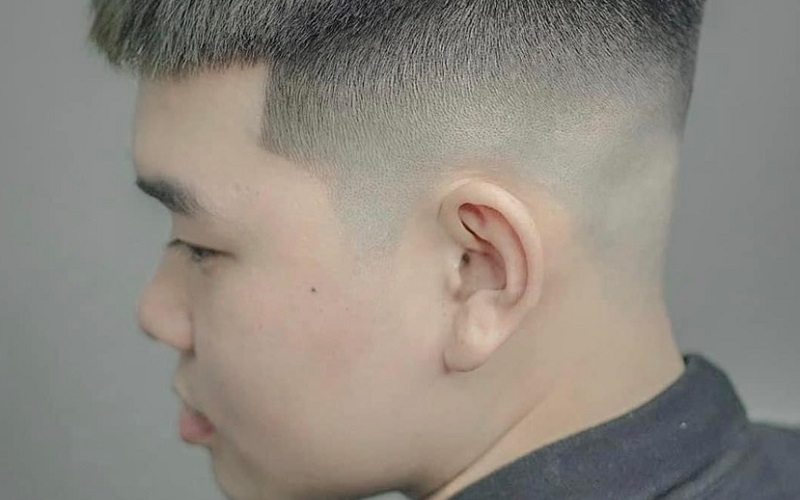 Dáng tai tài lộc có vẻ ngoài dày dặn, màu sắc tươi nhuân, dái tai to dài 