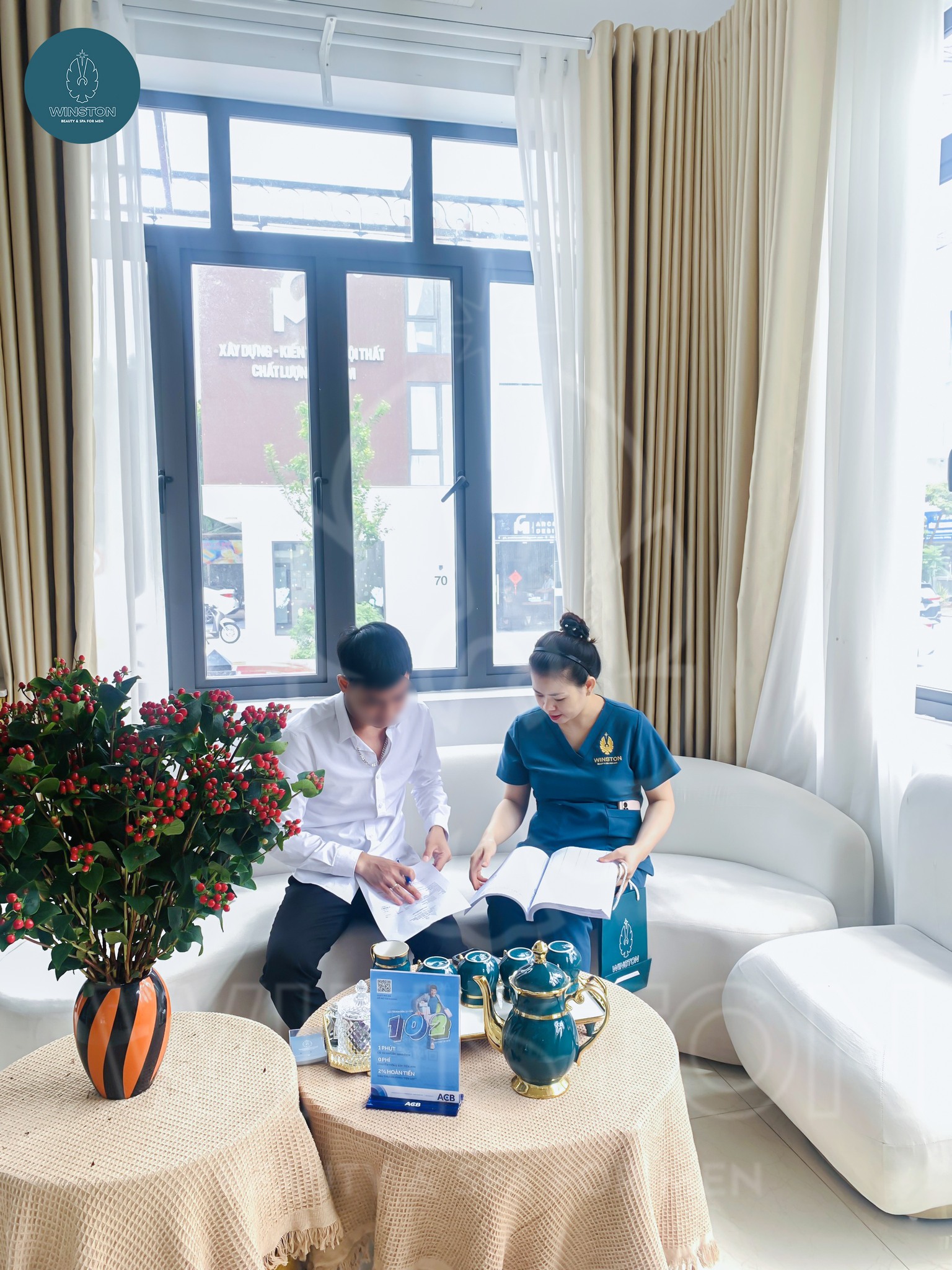 Ngoài gội đầu Thượng bảo thang, Winston còn cung cấp nhiều lựa chọn khác như gội đầu dưỡng sinh, gội đầu đả thông kinh lạc… đáp ứng nhu cầu đa dạng của khách hàng.